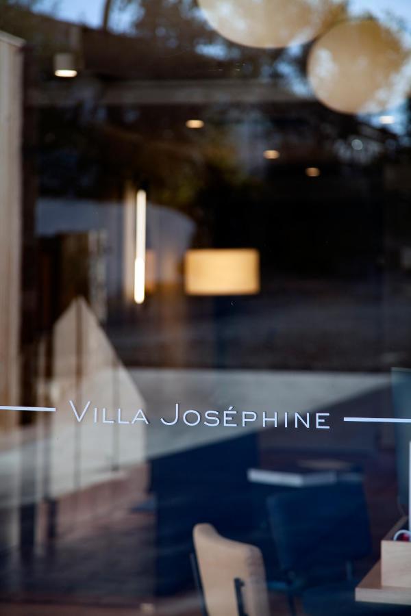 Hotel Restaurant Villa Josephine เอลเลอรูซ ภายนอก รูปภาพ