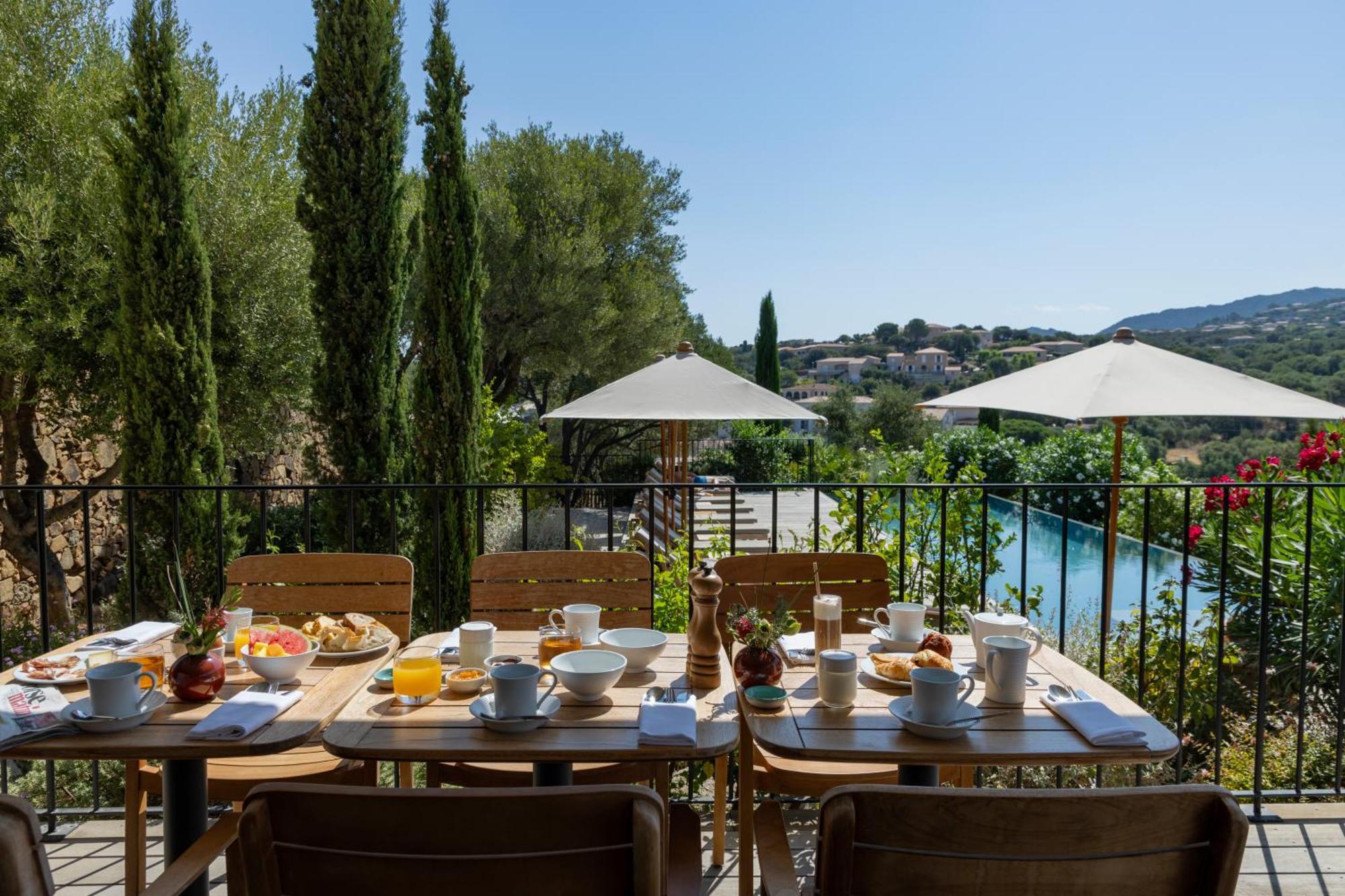 Hotel Restaurant Villa Josephine เอลเลอรูซ ภายนอก รูปภาพ